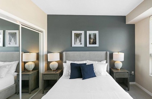 Edina Apartment | Landing at 71 France - 2 Bedrooms in Downtown Edina
