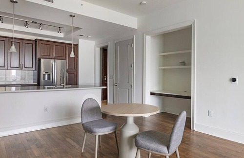 Uptown Apartment | Landing at Cortland on McKinney - 1 Bedroom in Downtown Dallas