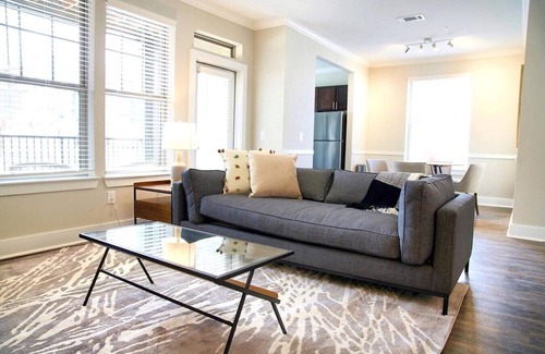Briargate Apartment | Landing at Crowne at Briargate - 3 Bedrooms in Briargate