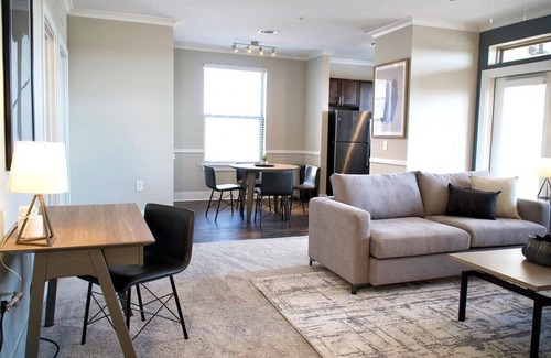 Briargate Apartment | Landing at Crowne at Briargate - 2 Bedrooms in Briargate