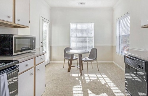Jamestown Apartment | Landing at Crowne at James Landing Apartments - 1 Bedroom in Downtown High Point