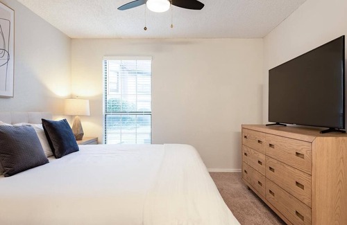 Fort Worth Apartment | Landing at Dixon at Stonegate - 1 Bedroom in Downtown Fort Worth