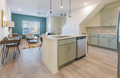 Wilmington Apartment | Landing at Encore at Westgate - 3 Bedrooms in W.