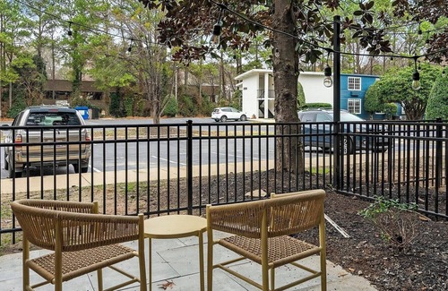 Northeast Raleigh Apartment | Landing at The Harrison - Studio in Northeast R.