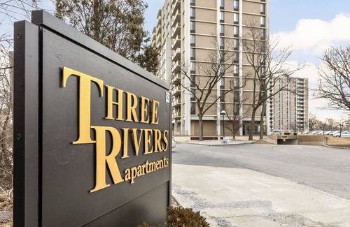 Fort Wayne Apartment | Landing at Three Rivers - 1 Bedroom in Central Fort Wayne