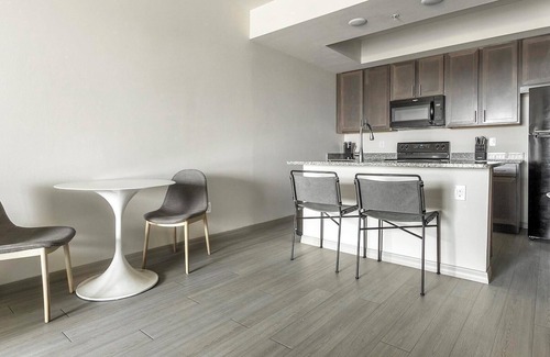 Eastwood Village Apartment | Landing | Beautiful 1BD, Rooftop Lounge, Clubhouse