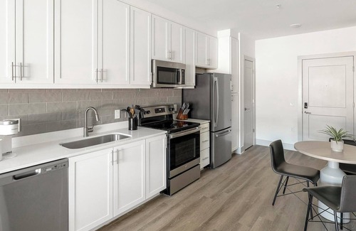 Huntsville Apartment | Landing | Beautiful 1BD, Gym, Clubhouse