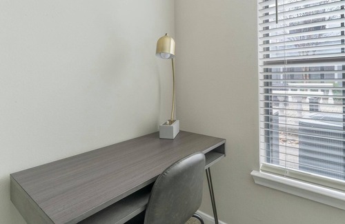 Briarforest Apartment | Landing | Beautiful 1BD, Gym, Pool