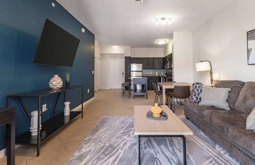 Miramar Apartment | Landing | Beautiful 1BD, Gym, Clubhouse