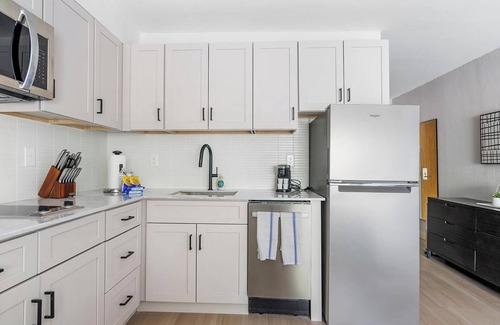 Northeast Raleigh Apartment | Landing | Beautiful Studio, Gym, Pool