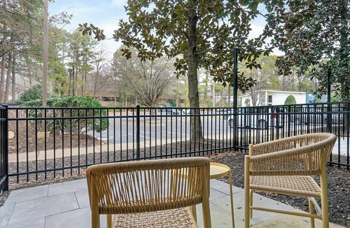 Northeast Raleigh Apartment | Landing | Beautiful Studio, Gym, Pool