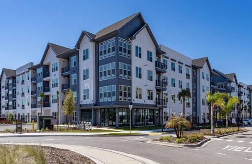 San Marco Apartment | Landing | Beautiful 2BD, Clubhouse, Gym