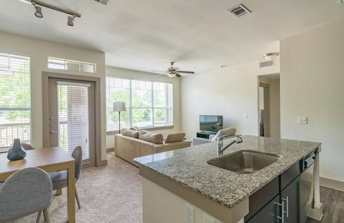 Spring Apartment | Landing | Chic 1BD, Gym, Pool