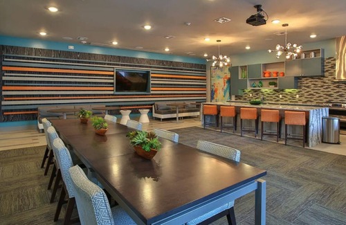 Spring Apartment | Landing | Chic 1BD, Gym, Pool
