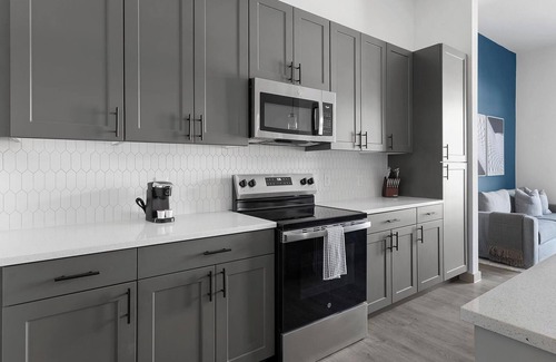 MLK Apartment | Landing | Chic 1BD, Rooftop Lounge, Courtyard
