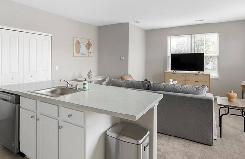 Canal Winchester Apartment | Landing | Incredible 1BD, Clubhouse, Gym