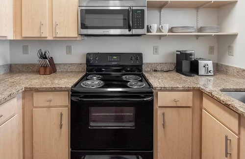 New Pathways Apartment | Landing | Incredible 1BD, Clubhouse, Pool