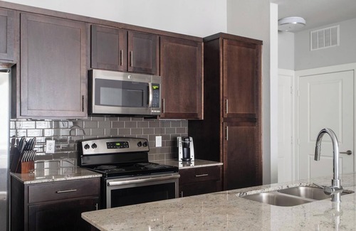 Buda Apartment | Landing | Incredible 2BD, Gym, Clubhouse
