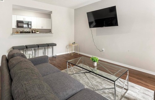Cordova Apartment | Landing | Incredible 2BD, Gym, Game Room
