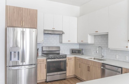 Austin Apartment | Landing | Modern 1BD, Pool, Gym