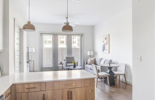 Austin Apartment | Landing | Modern 1BD, Pool, Gym