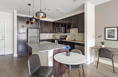 Fort Worth Apartment | Landing | Modern 1BD, Yoga Studio, Game Room