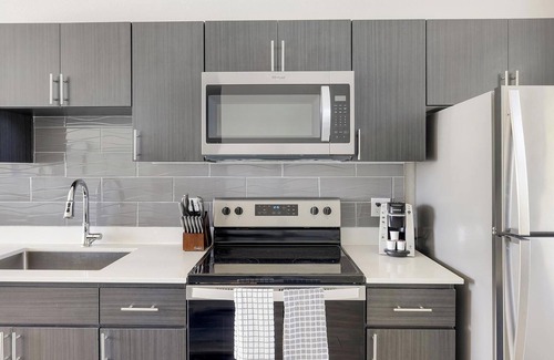 Maryvale Village Apartment | Landing | Modern 2BD, Clubhouse, Pool