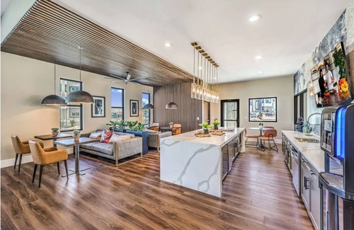 Townsite Apartment | Landing | Spectacular 1BD, Rooftop Lounge, Pool