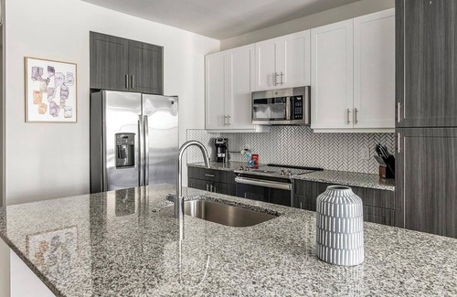 McKinney Apartment | Landing | Spectacular 1BD, Gym, Pool