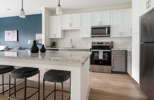 Jacksonville Apartment | Landing | Stunning 1BD, Clubhouse, Gym