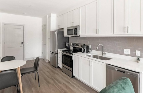 Huntsville Apartment | Landing | Stunning 1BD, Gym, Clubhouse