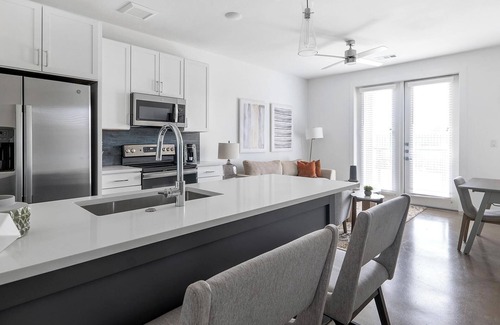 Austin Apartment | Landing | Stylish 1BD, Clubhouse, Pool