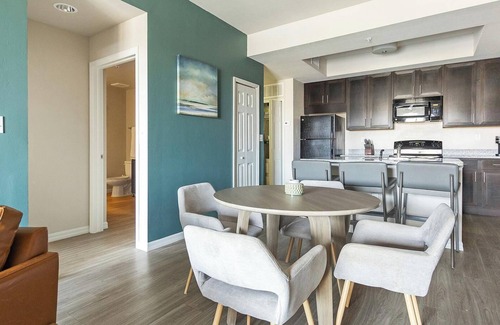 Fort Myers Apartment | Landing | Stylish 1BD, Courtyard, Gym
