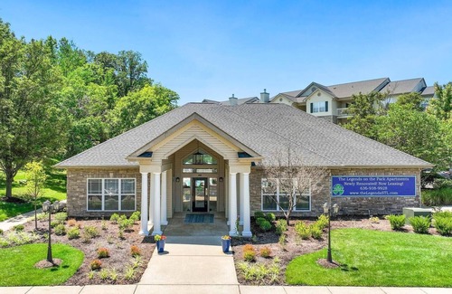 Eureka Apartment | Landing | Stylish 2BD, Clubhouse, Gym