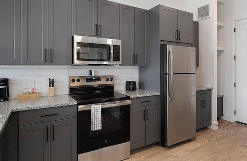 Denton Apartment | Landing | Stylish 2BD in Denton