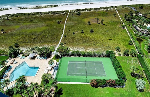 Sand Key Condo | Landmark Tower 1707 Charming 17th Floor Oceanfront Condo