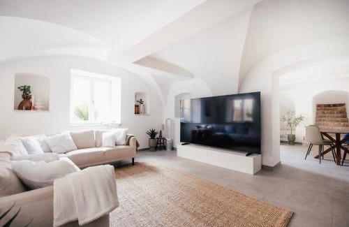 Landshut Apartment | Landshut Zentrum 2 Parkplätze 100 Zoll TV Terrasse 4P