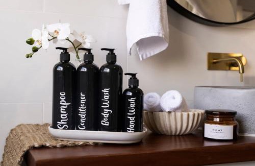 Wagga Wagga Apartment | Langdon - Central Location, Modern Comforts
