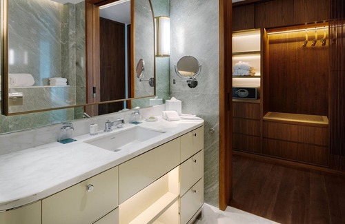 Causeway Bay Hotel | Lanson Place Causeway Bay, Hong Kong