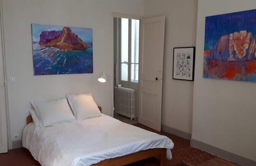 Tamaris House | Large 19th Century Villa With Swimming Pool