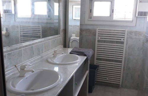 Estanove House | Large 2-bedroom apartment in a detached villa in a quiet neighbourhood