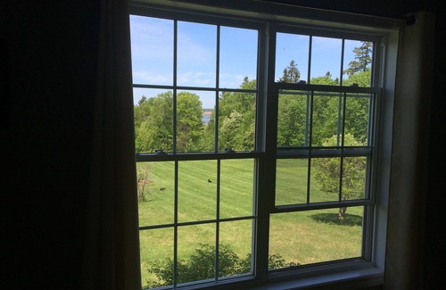 New Dominion House | Large 3 Bedroom Home + NEW 2021 2 Bedrooms aprtmt for add’l fee$ per night