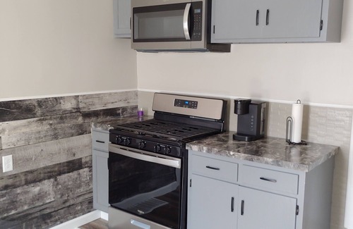 Bay City House | Large 3-bedroom house in charming Bay City with WiFi, AC. Enjoyable getaway