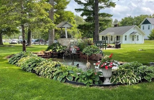 Indian River House | Large 4BR Lodge Sleeps 12+