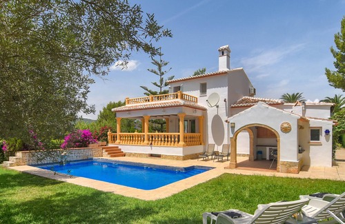 El Rafalet Villa | Large and cheerful villa in Javea, Costa Blanca, Spain with private pool for 8 persons