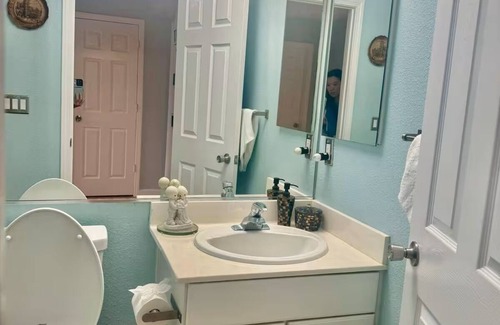 Bayshore Heights House | Large and Cozy Home 2BD 2BA Near SF