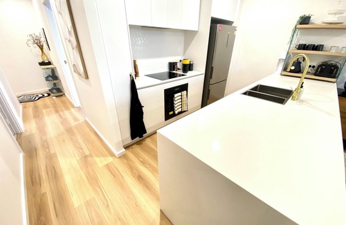 Denman Prospect Apartment | Large and Specious 2br/2ba Apartment
