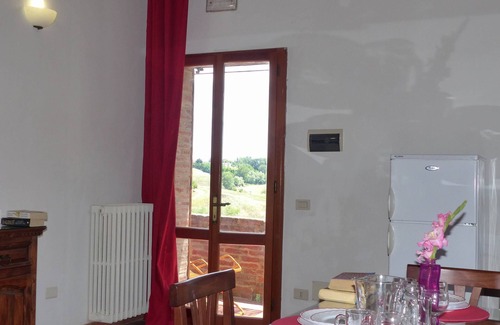 Torrita di Siena Apartment | Large apartment with a panoramic view