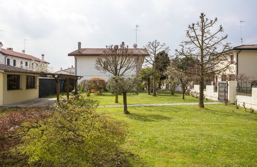 Favaro Veneto Apartment | Large apt 2 bedrooms &free car park