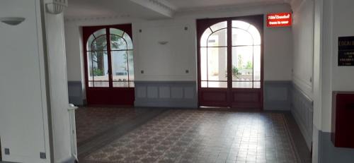 Nice City Centre Apartment | Large beautiful studio near the NEGRESCO HOTEL